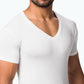 Camiseta de cuello en V ajustada para hombre