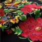 Mantel floral mexicano con borde esconjado