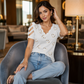 Top con estampado de corazón festoneado, superventas 🏆👚 Comodidad transpirable y estilo versátil en 6 colores.